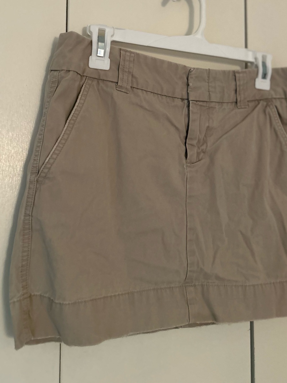 GAP khaki mini skirt pockets 6